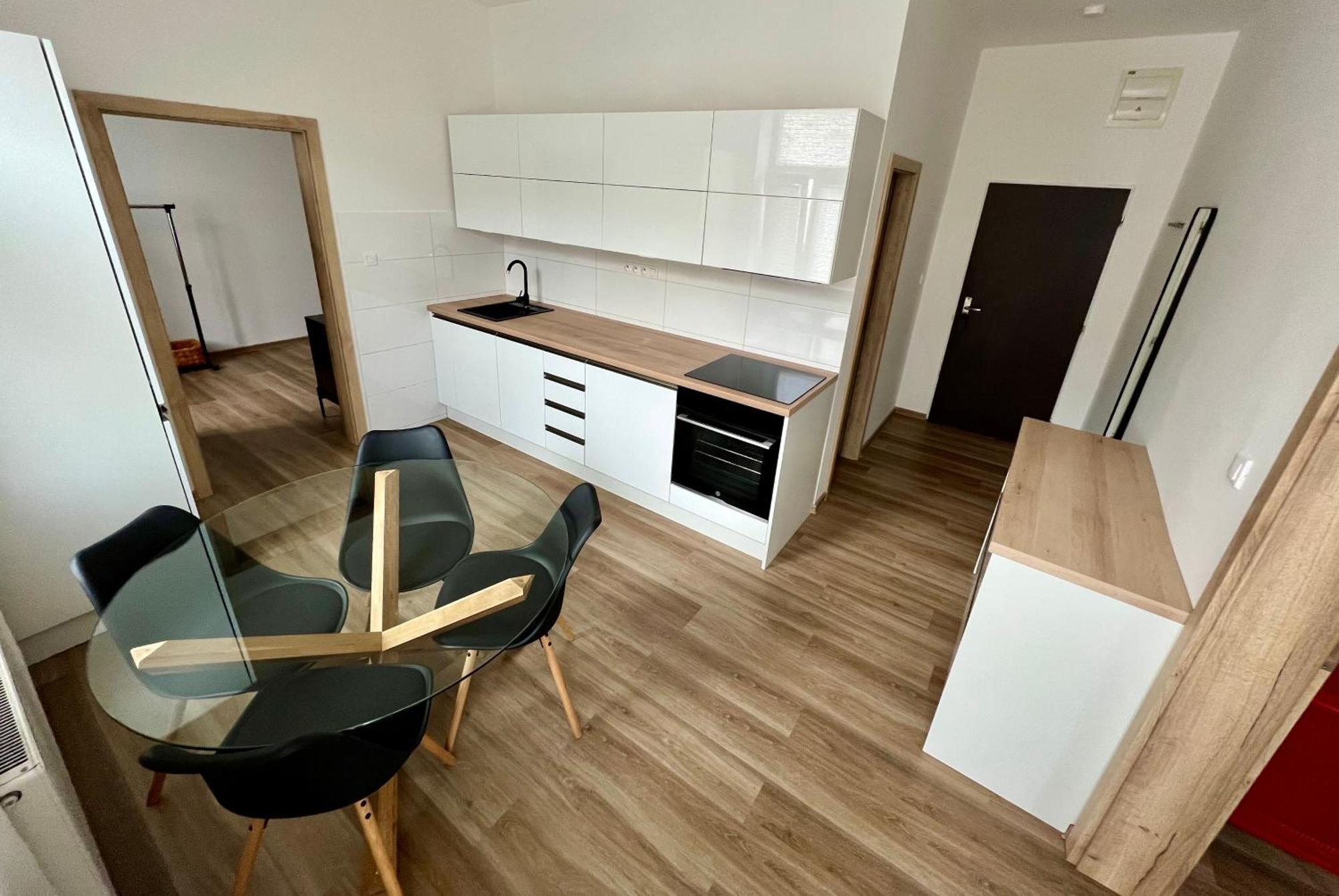 Susilova 14 Apartments III เจรรอฟ ภายนอก รูปภาพ
