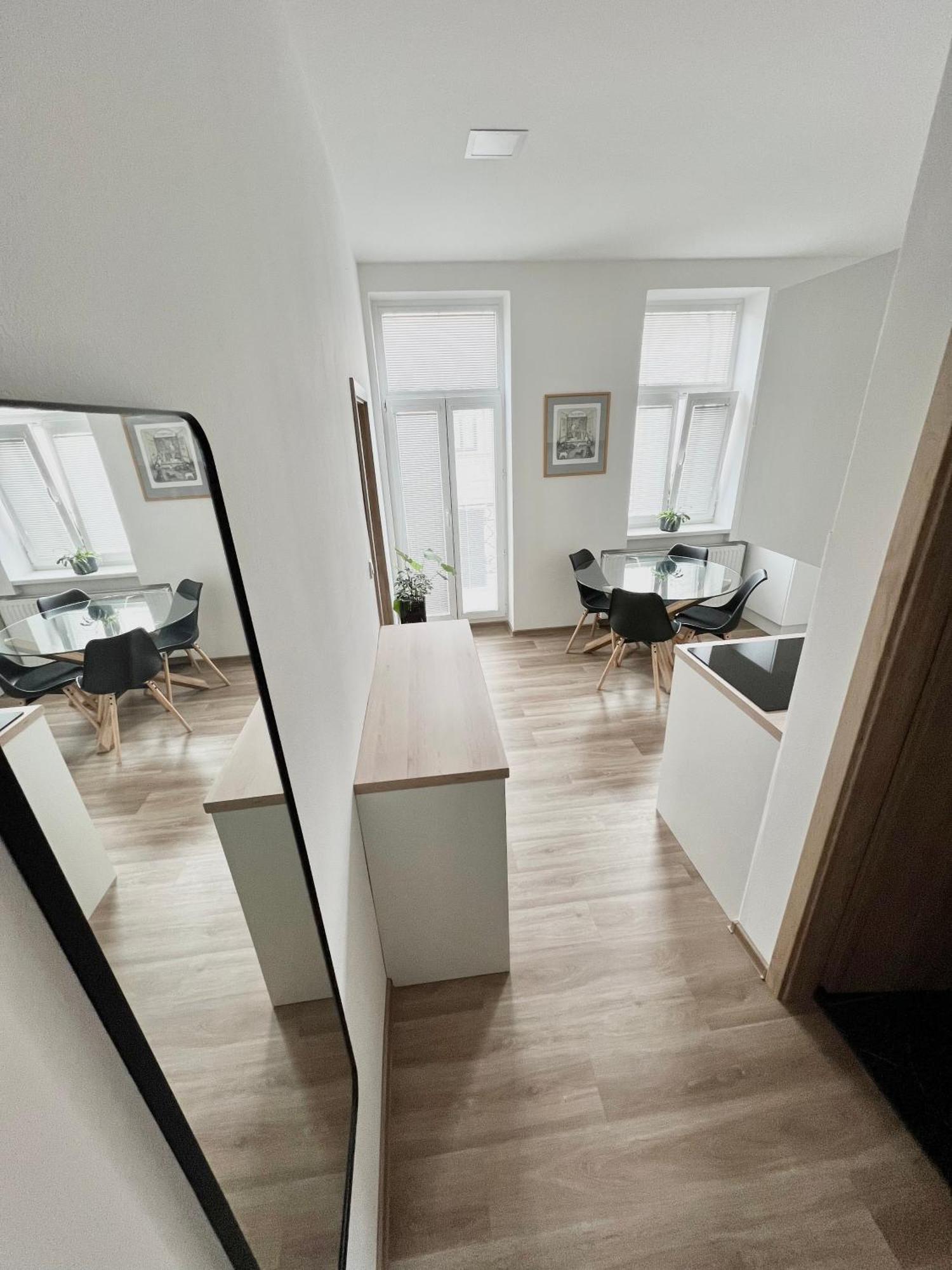 Susilova 14 Apartments III เจรรอฟ ภายนอก รูปภาพ